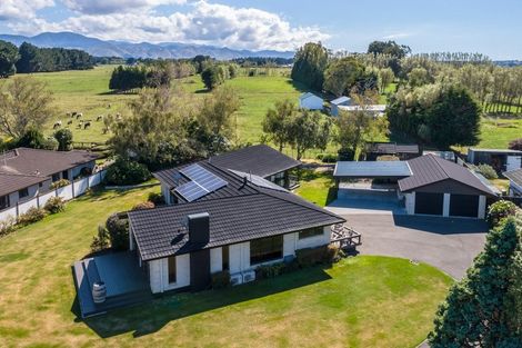 Photo of property in 10 Smith Street, Dannevirke, 4930