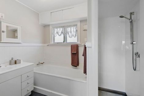 Photo of property in 16 Murdoch Street, Bryndwr, Christchurch, 8053