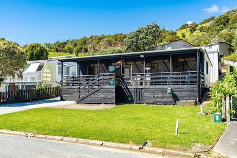 Photo of property in 22 Wharua Road, Oakura, Hikurangi, 0184