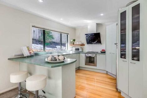 Photo of property in 4/177 Carlisle Road, Northcross, Auckland, 0632