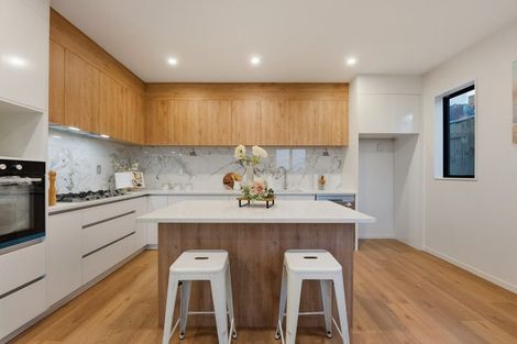 Photo of property in 30a Christmas Road, Manurewa, Auckland, 2102