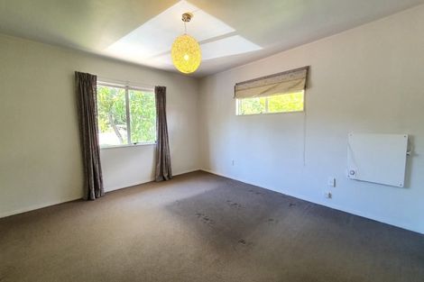 Photo of property in 2/43 Seabrook Avenue, New Lynn, Auckland, 0600
