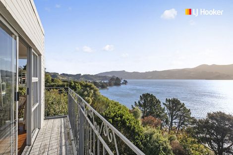 Photo of property in 35 Oxley Crescent, Broad Bay, Dunedin, 9014