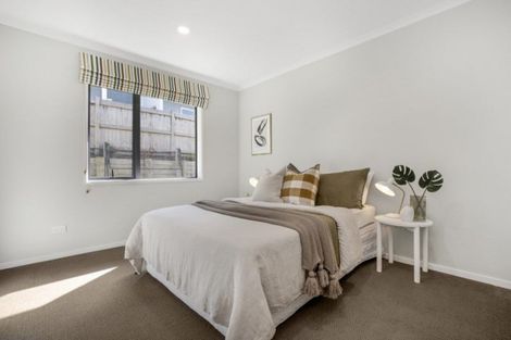 Photo of property in 12 Fendalton Place, Hatfields Beach, Orewa, 0931