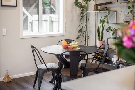 Photo of property in 1a Court Road, Tawa, Wellington, 5028