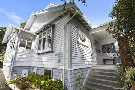 Photo of property in 181 Melbourne Road, Island Bay, Wellington, 6023