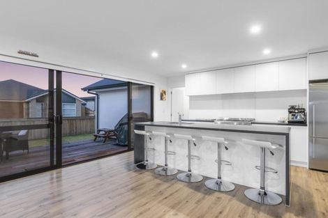 Photo of property in 11 Farrier Street, Papamoa, 3118