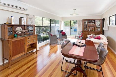 Photo of property in 9 Walpole Avenue, Hillpark, Auckland, 2102