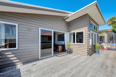 Photo of property in 37 Oteki Park Drive, Welcome Bay, Tauranga, 3112