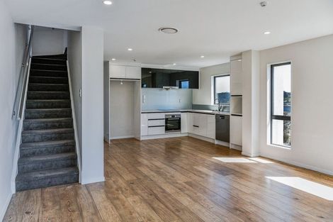 Photo of property in 1 Peony Mews, Oteha, Auckland, 0632