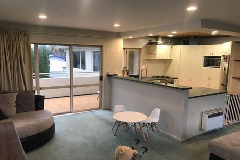 Photo of property in 2/842 East Coast Road, Oteha, Auckland, 0630