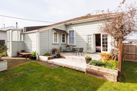 Photo of property in 38 Queen Street, Feilding, 4702