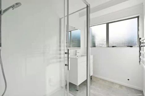 Photo of property in 11 Lori Place, Massey, Auckland, 0614