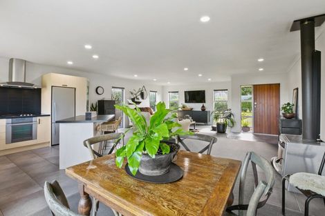 Photo of property in 142 Wairau Road, Kaitake, New Plymouth, 4374