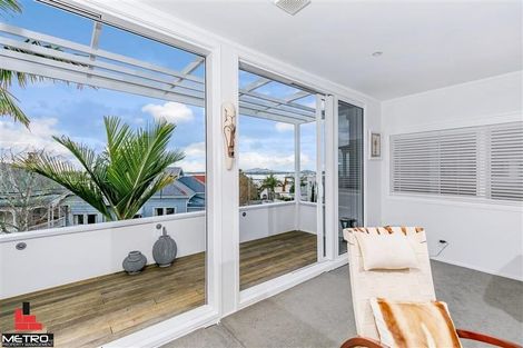 Photo of property in 56 Hackett Street, Saint Marys Bay, Auckland, 1011