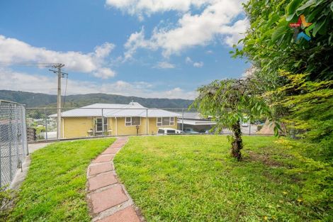 Photo of property in 75 Logie Street, Stokes Valley, Lower Hutt, 5019