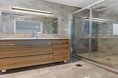 Photo of property in 4d Udys Road, Pakuranga, Auckland, 2010