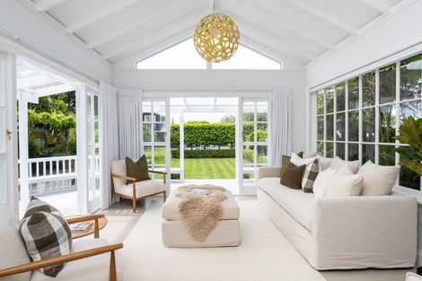 Photo of property in 63 Nelson Crescent, Napier South, Napier, 4110