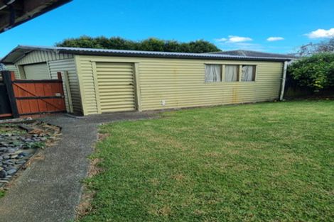 Photo of property in 16 Old Wairoa Road, Papakura, 2110