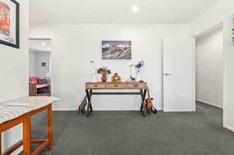 Photo of property in 4 Te Taniwha Road, One Tree Point, 0118