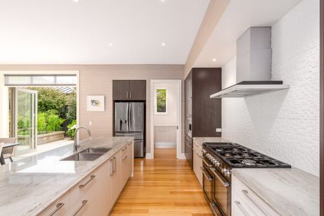 Photo of property in 47 Waiwetu Street, Fendalton, Christchurch, 8052