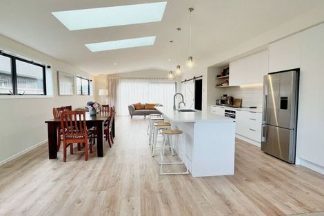 Photo of property in 9 Ward Street, Jacks Point, Queenstown, 9371