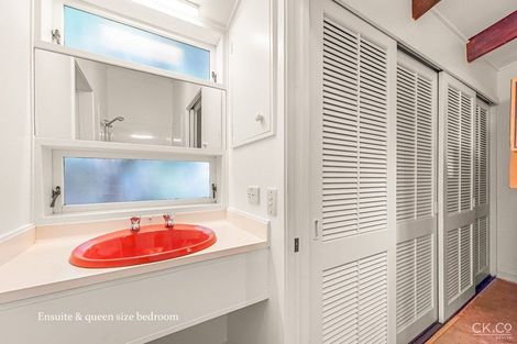 Photo of property in 72a Chatsworth Road, Silverstream, Upper Hutt, 5019