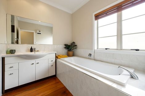 Photo of property in 11a Wellington Street, Hamilton East, Hamilton, 3216