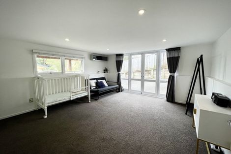 Photo of property in 1/894 East Coast Road, Northcross, Auckland, 0630