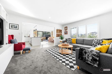 Photo of property in 5 Buddle Road, Wallaceville, Upper Hutt, 5018