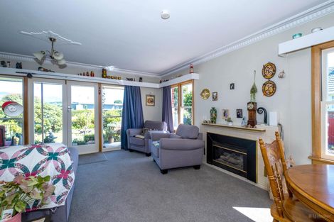 Photo of property in 15 Point Bush Road, Waimate, 7924