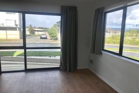 Photo of property in 30 Meritage Lane, Te Atatu South, Auckland, 0610