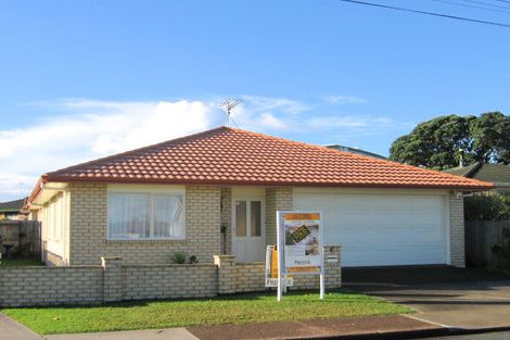 Photo of property in 6a Doment Crescent, Orewa, 0931
