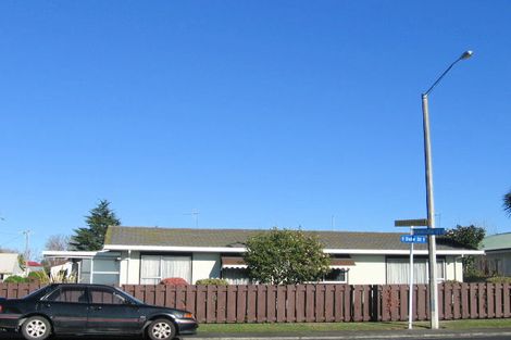 Photo of property in 2/700 Duke Street, Mahora, Hastings, 4120