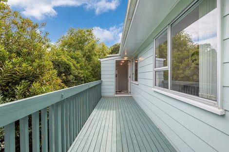 Photo of property in 98 Spinella Drive, Bayview, Auckland, 0629
