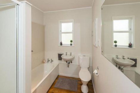 Photo of property in 3/3 Penzance Road, Mairangi Bay, Auckland, 0630