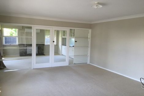 Photo of property in 87 Memorial Avenue, Ilam, Christchurch, 8053