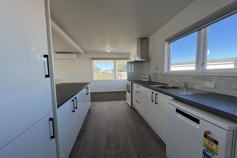 Photo of property in 28 Langley Avenue, Milson, Palmerston North, 4414