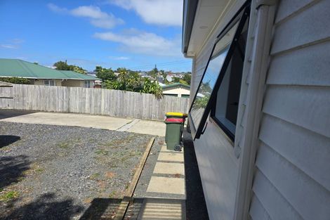 Photo of property in 10 Whitmore Road, Mount Roskill, Auckland, 1041