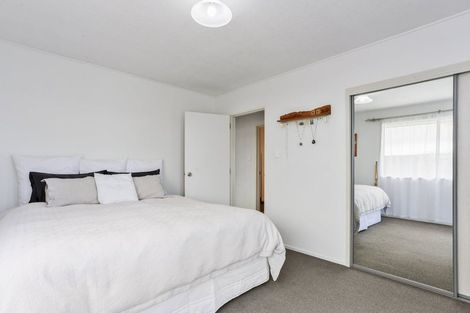 Photo of property in 2 Ebert Place, Rangiora, 7400