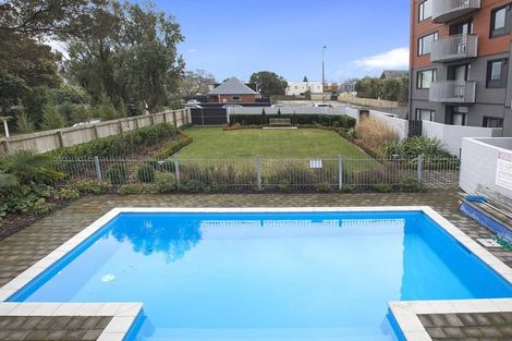 Photo of property in Gloucester Towers, 11/28 Gloucester Street, Christchurch Central, Christchurch, 8013