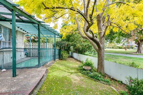 Photo of property in 110 Avondale Road, Taradale, Napier, 4112