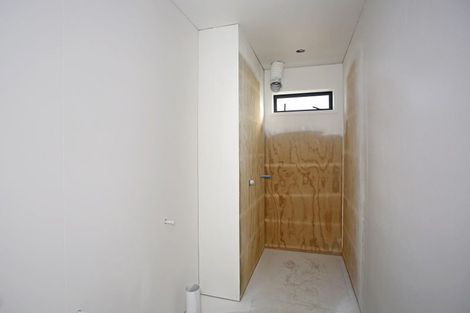 Photo of property in 16 Tahuna Minhinnick Drive, Glenbrook, 2681