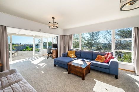 Photo of property in 23 Percival Road, Paraparaumu Beach, Paraparaumu, 5032