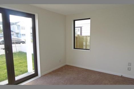 Photo of property in 30 Stephen Avenue, Henderson, Auckland, 0610