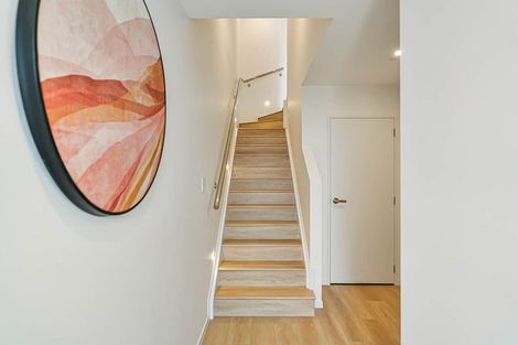 Photo of property in 4 Papa Takaro Lane, Flat Bush, Auckland, 2019