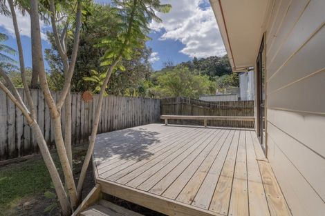Photo of property in 15 Kawakawa Road, Whitianga, 3510