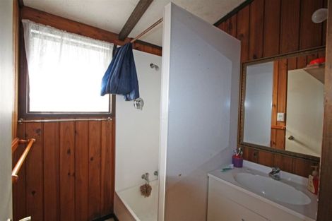 Photo of property in 5 Camellia Avenue, Bell Block, New Plymouth, 4312