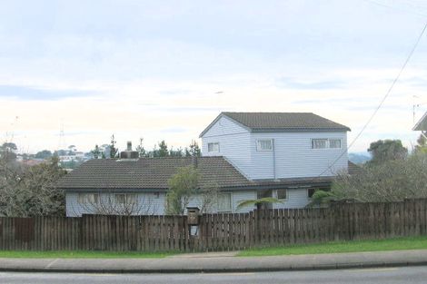 Photo of property in 303 Don Buck Road, Massey, Auckland, 0614