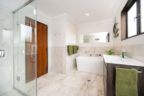 Photo of property in 32 Durham Drive, Havelock North, 4130